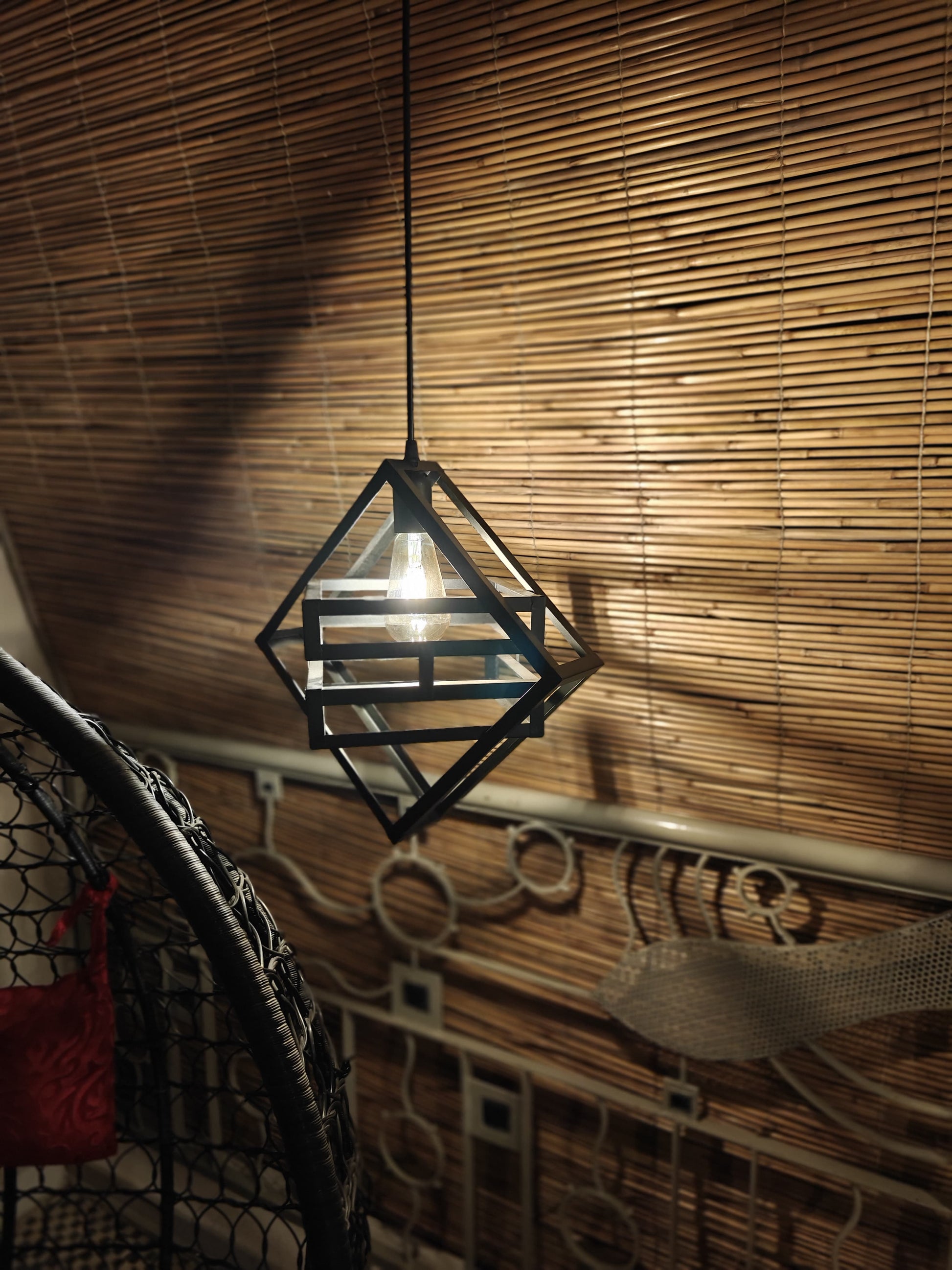 Rhombus Shaped Pendant Light
