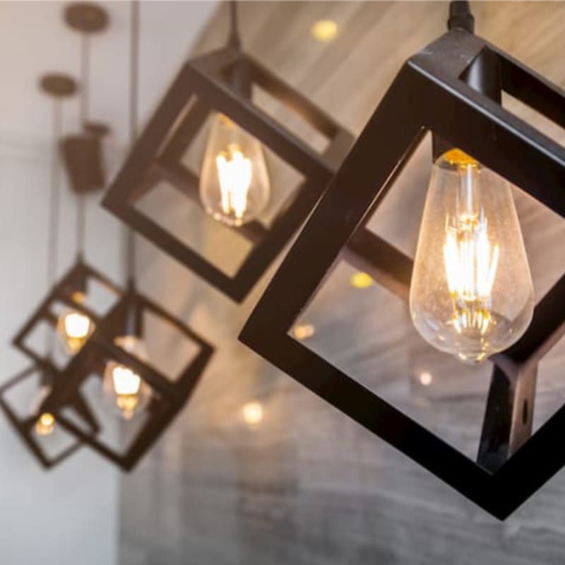 SINGLE SQUARE HANGING PENDANT LIGHT